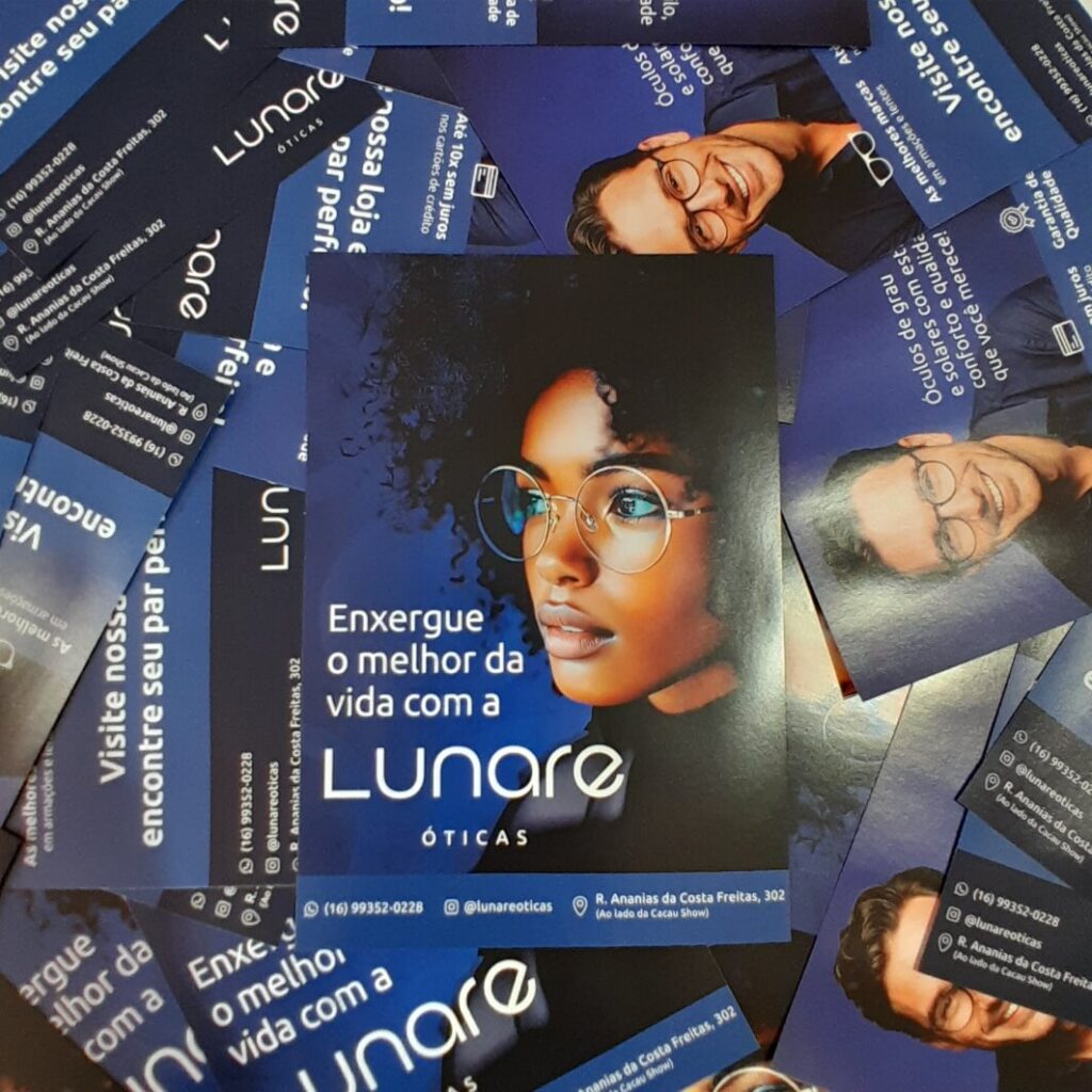Panfletos e folders personalizados para divulgação empresarial